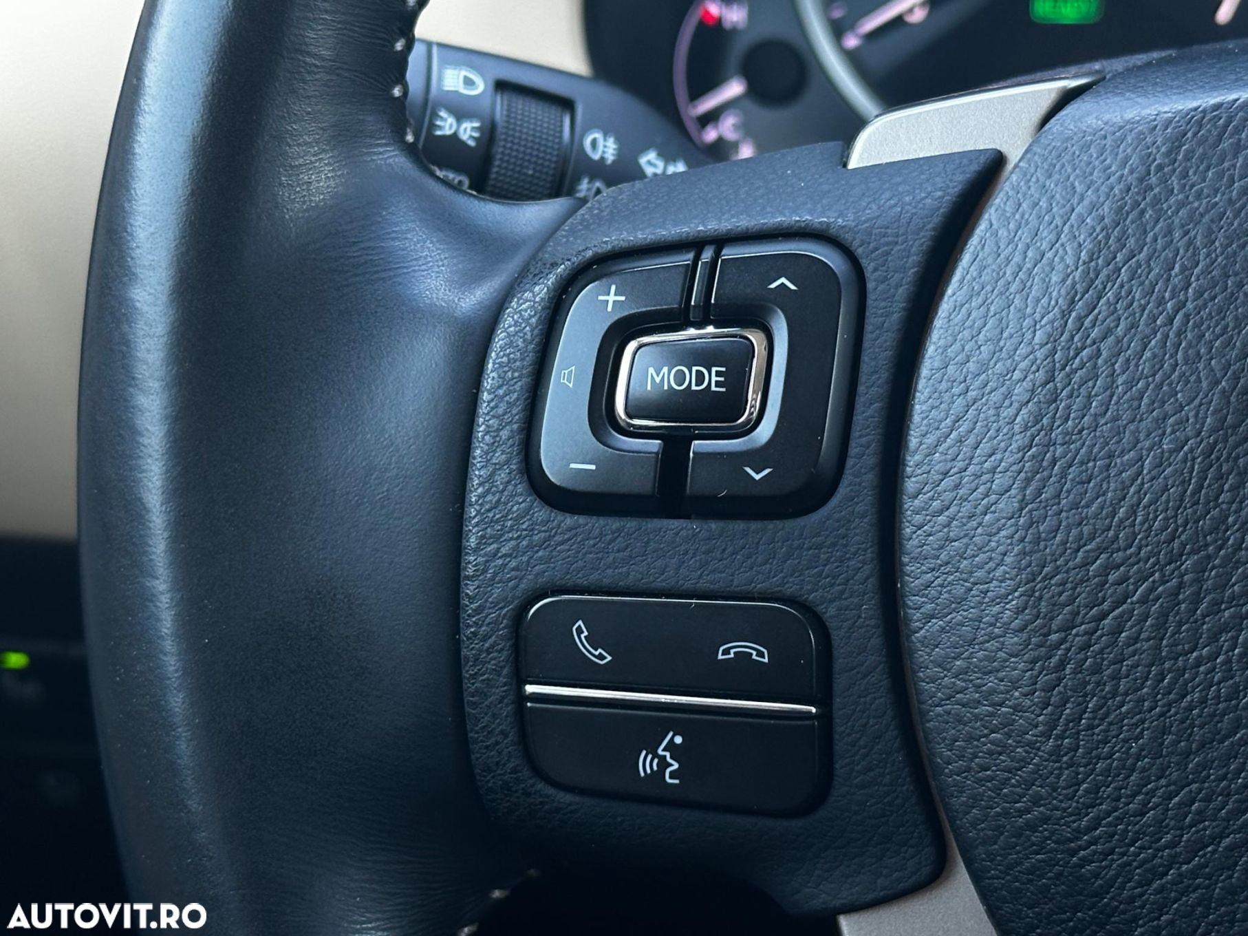 Lexus Seria NX - 21