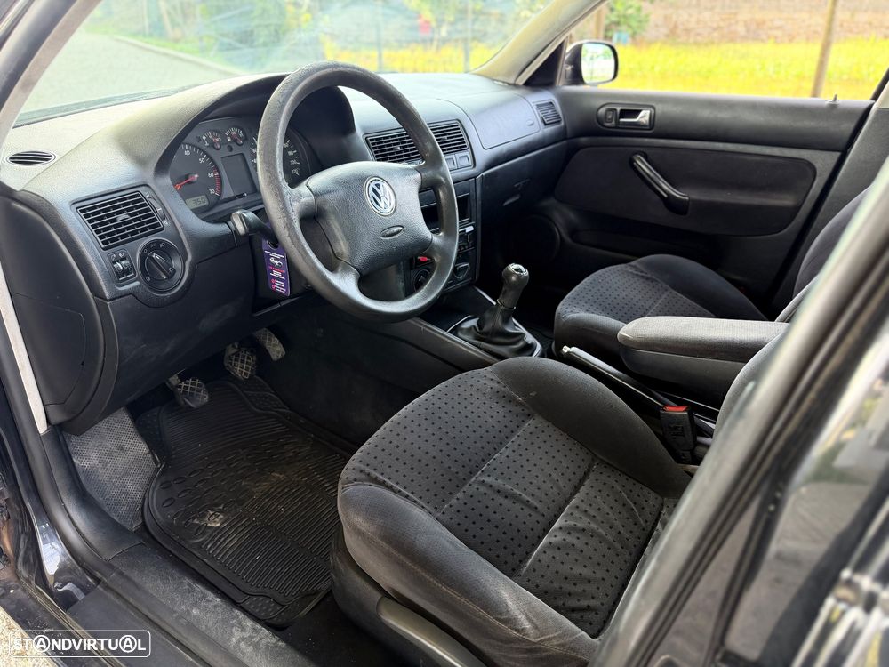 VW Golf 1.4i Confortline AC - 12