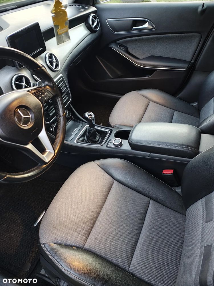 Mercedes-Benz GLA 200 - 7