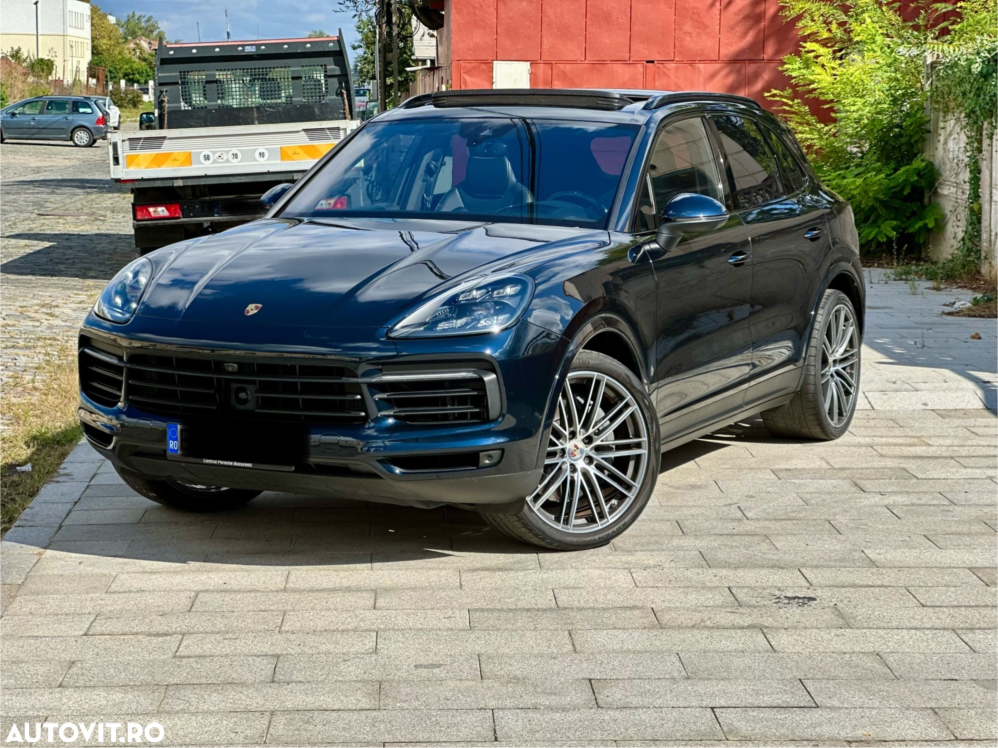 Porsche Cayenne - 4