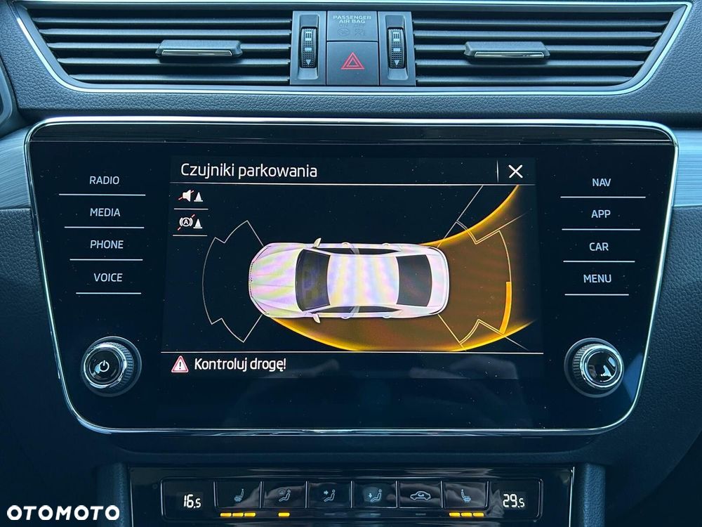 Skoda Superb 2.0 TSI Ambition DSG - 32