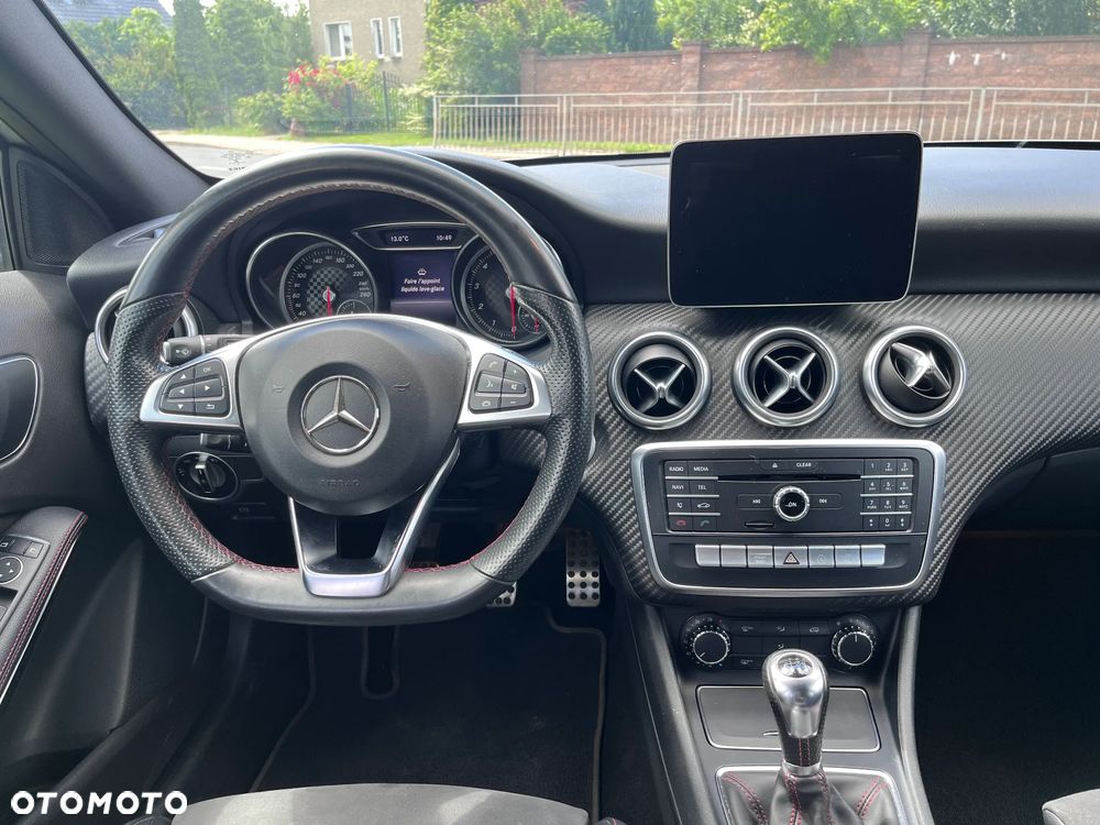 Mercedes-Benz Klasa A 160 AMG Line - 28