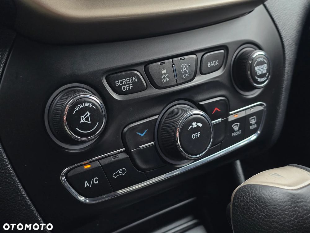 Jeep Cherokee 3.2 V6 Pentastar Active Drive Lock Autom Trailhawk - 27