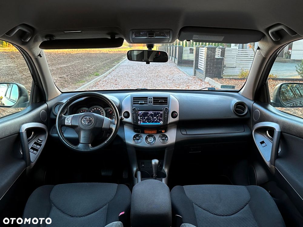 Toyota RAV4 2.0 VVT-i Sol - 11
