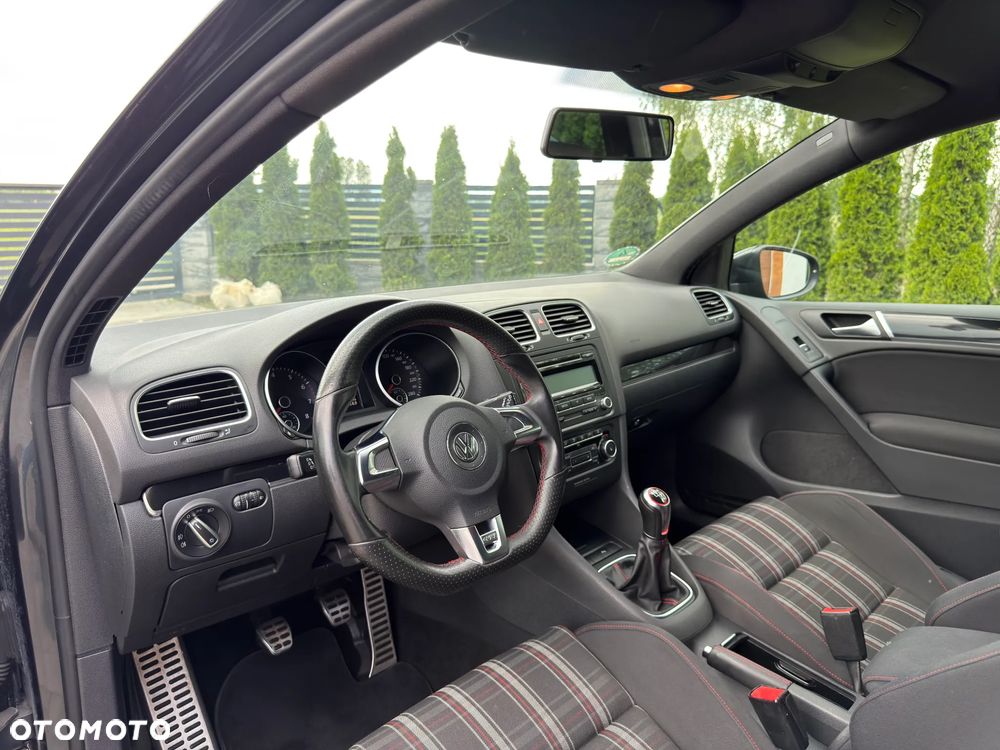 Volkswagen Golf 2.0 GTI - 33