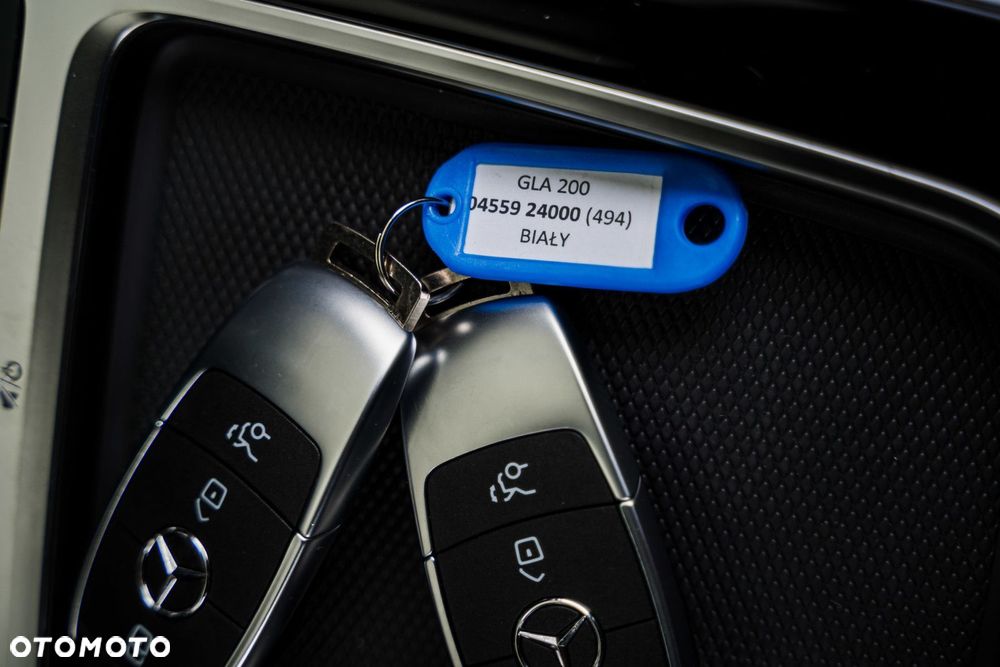Mercedes-Benz GLA - 24