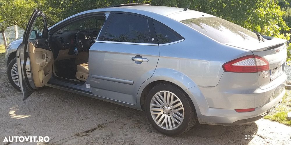 Ford Mondeo 2.0 TDCI Ghia - 11