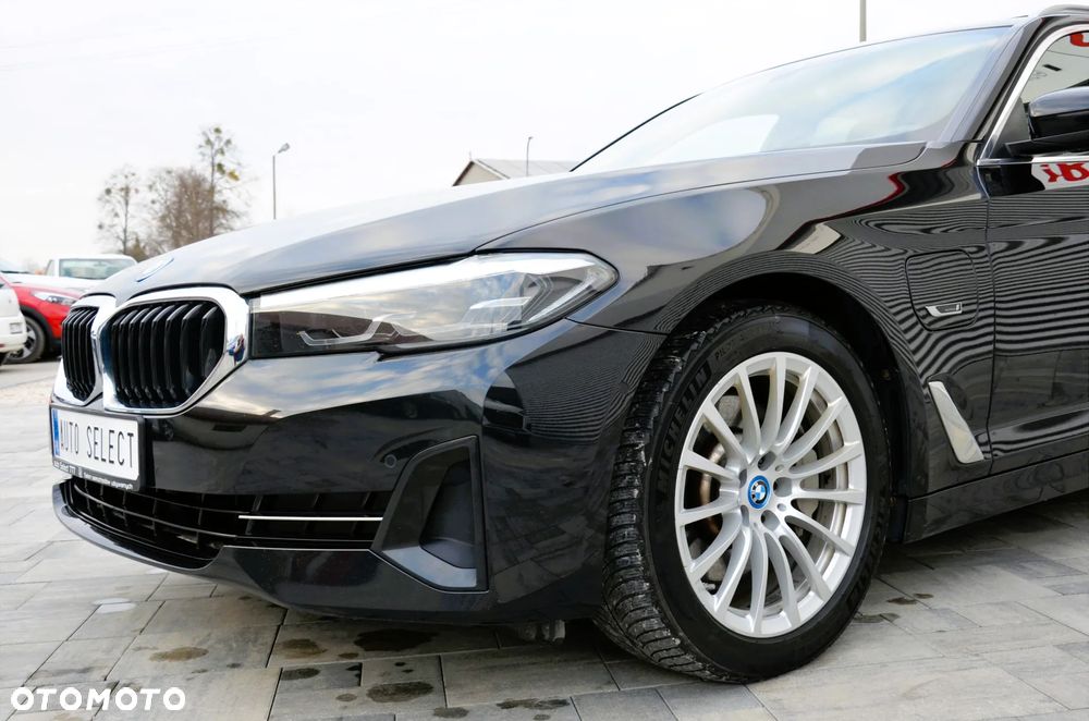 BMW Seria 5 520e Luxury Line - 11