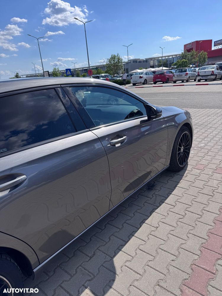 Mercedes-Benz A 180 d Sedan Aut. - 9