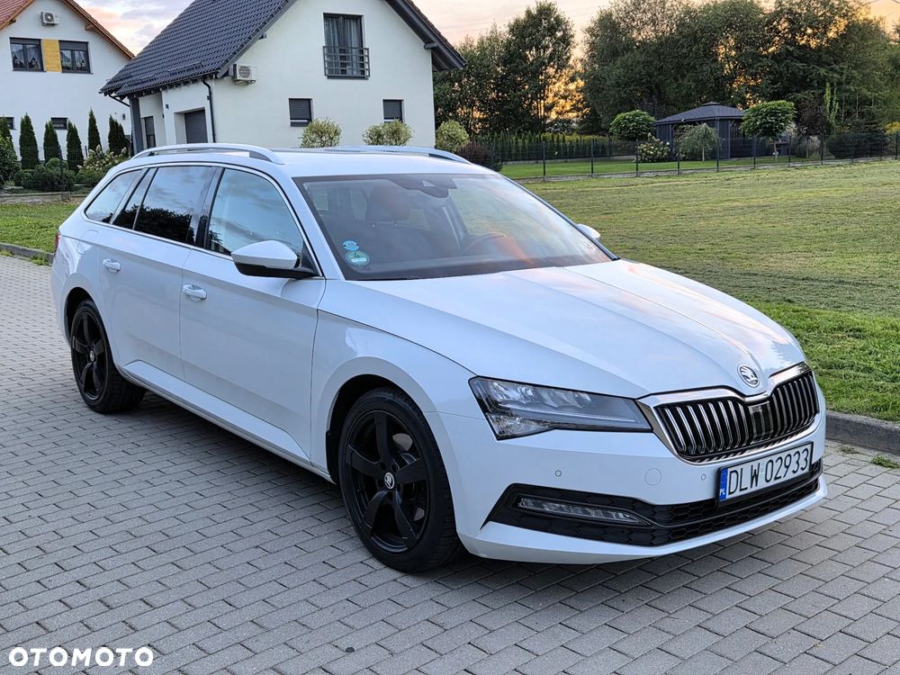 Skoda Superb 2.0 TDI DSG Ambition - 1