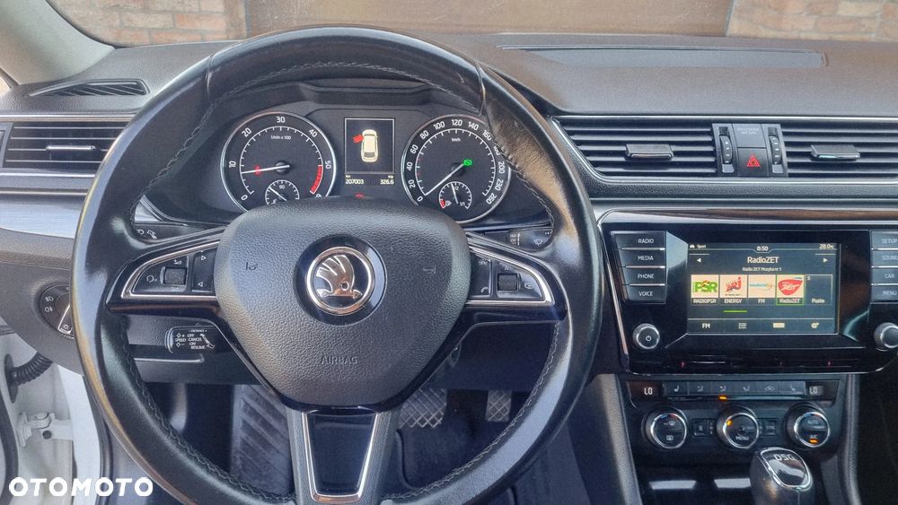 Skoda Superb 2.0 TDI DSG Premium Edition - 16