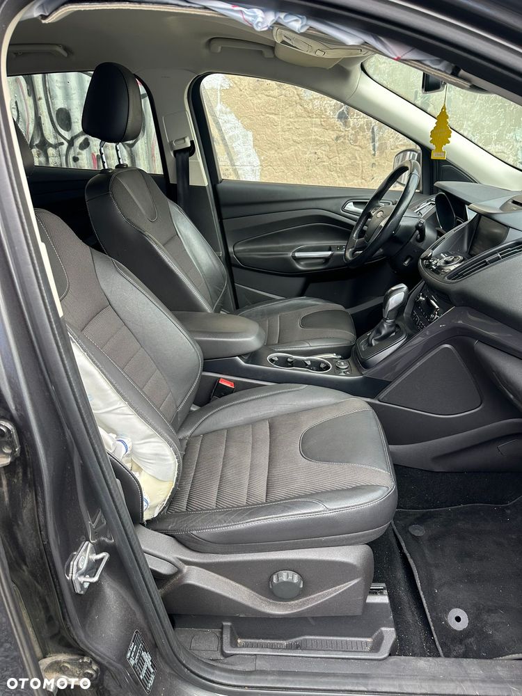 Ford Kuga 2.0 TDCi 4x4 Titanium - 17