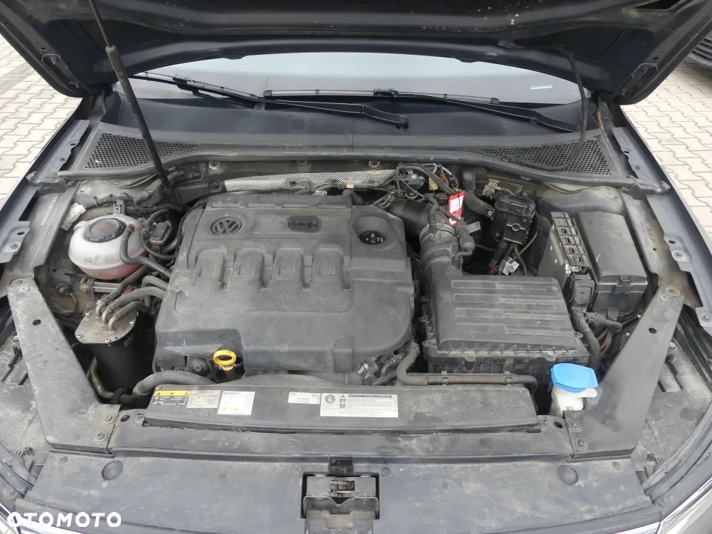 Volkswagen Passat - 5