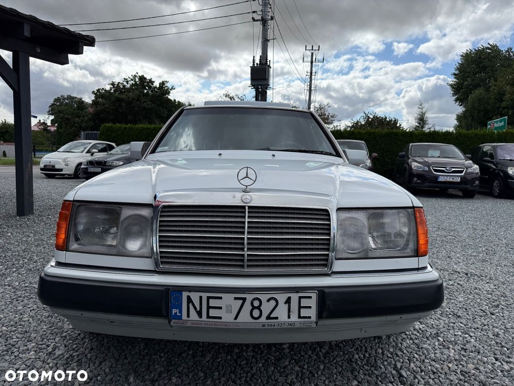 Mercedes-Benz W124 (1984-1993) - 11