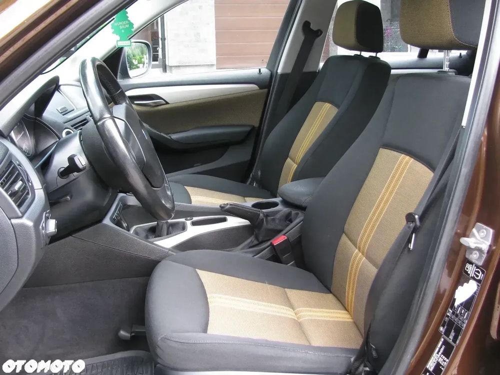 BMW X1 - 16