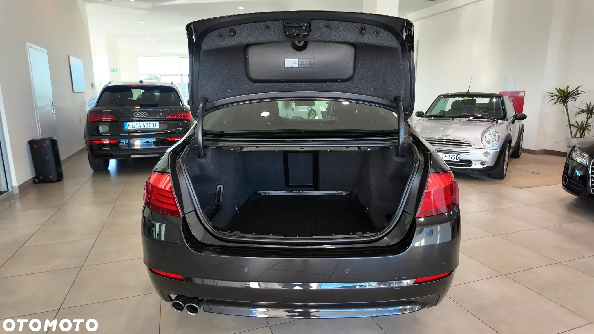 BMW Seria 5 523i - 40