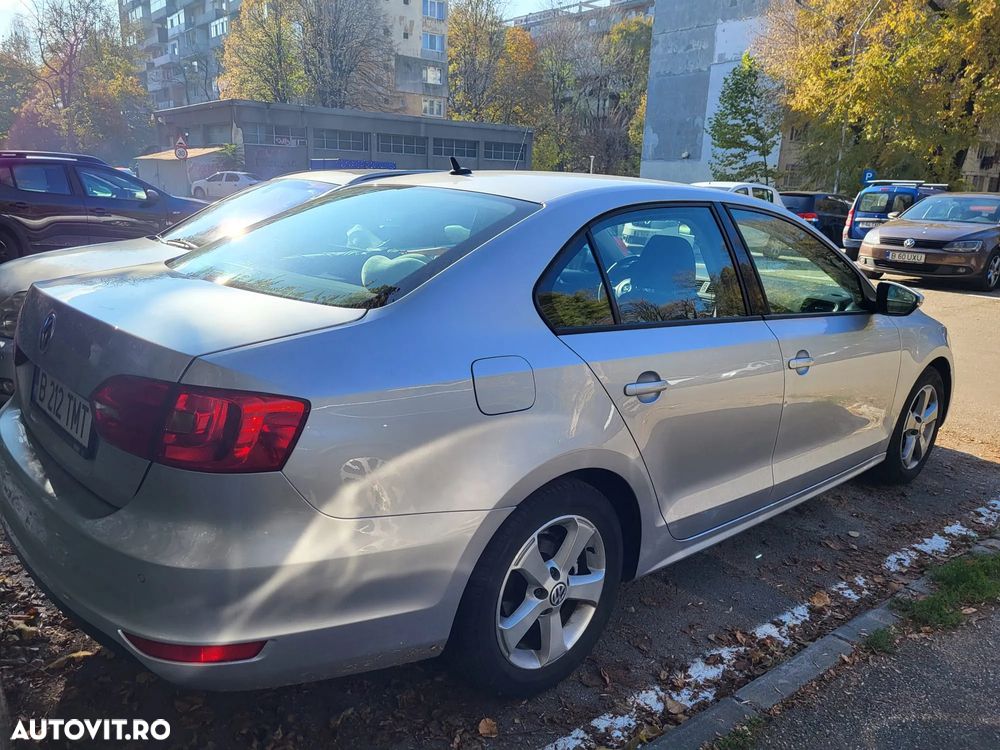 Volkswagen Jetta 1.6 TDI CR DPF Comfortline - 3