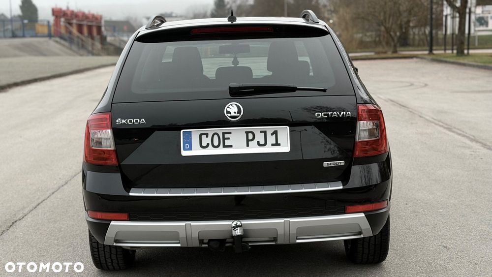 Skoda Octavia 2.0 TDI 4x4 DSG Scout - 29