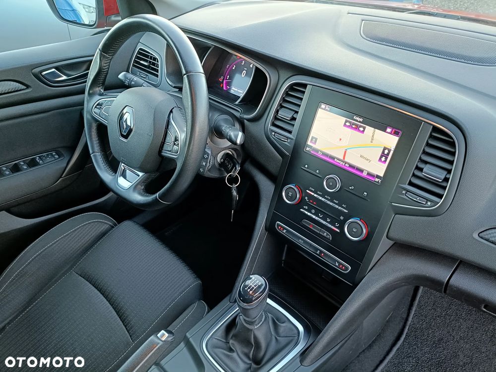 Renault Megane TCe 140 GPF LIMITED - 18