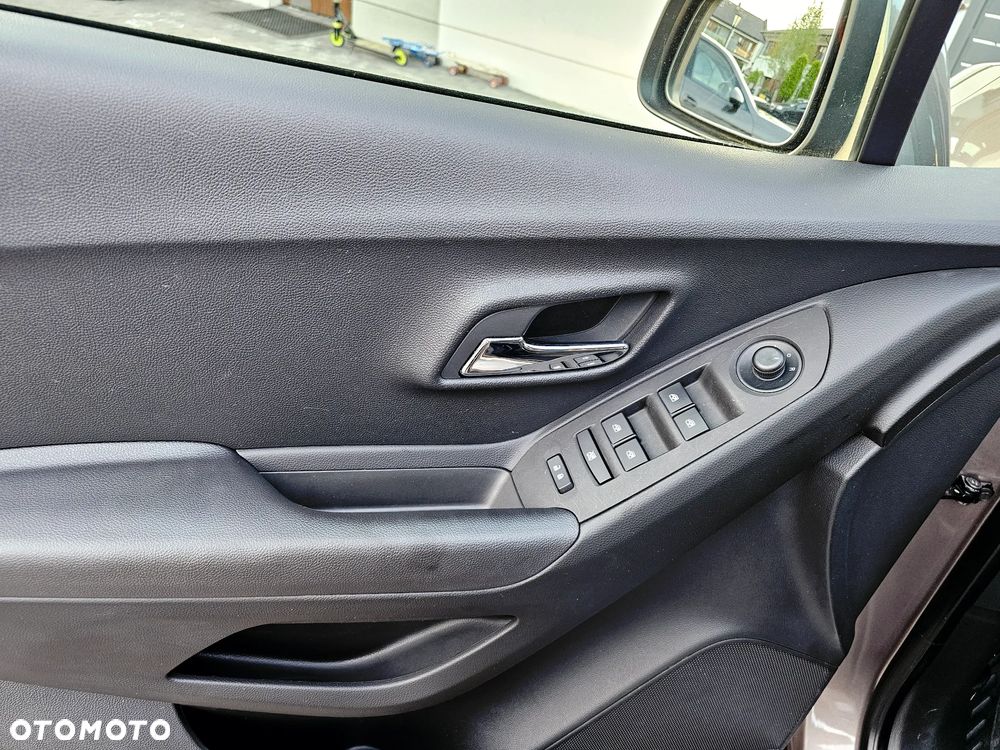 Chevrolet Trax 1.6 LT - 18