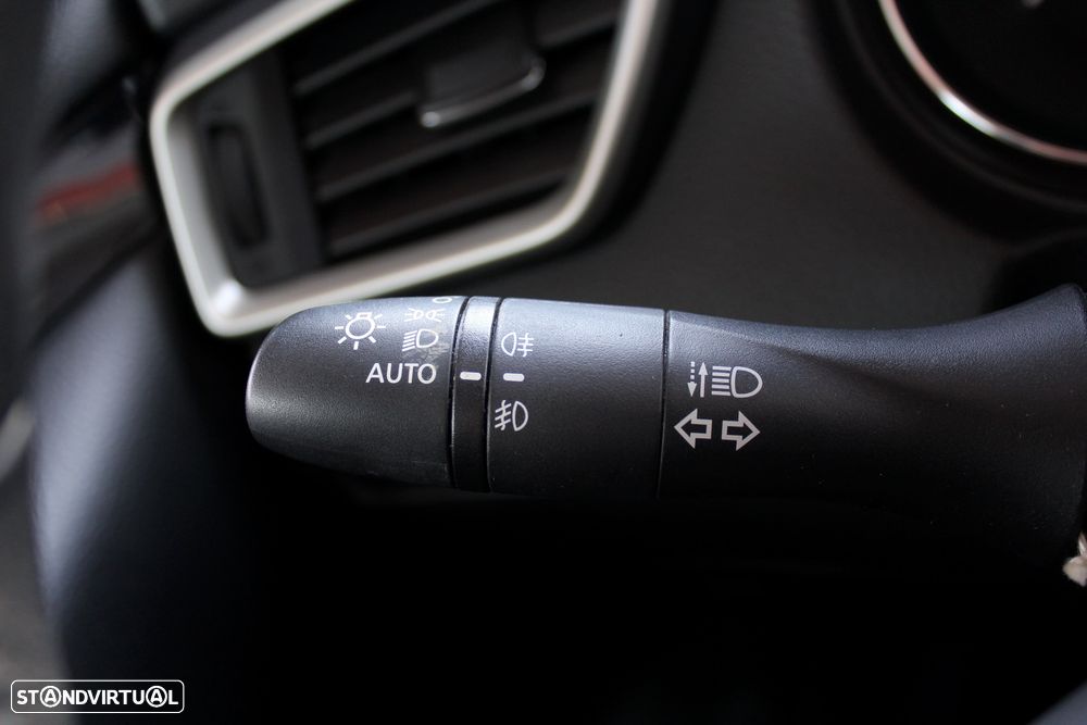 Nissan Qashqai 1.5 dCi N-Connecta - 19