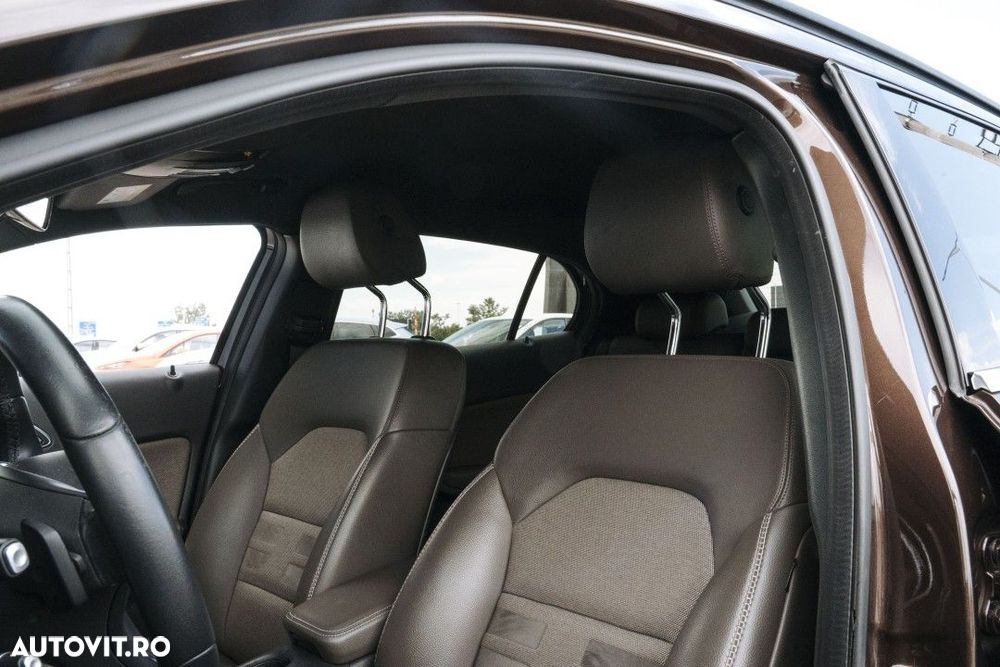 Mercedes-Benz GLA - 7