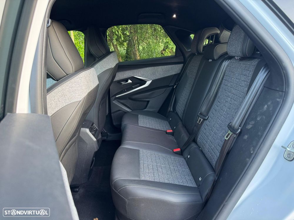 Peugeot 3008 1.2 Hybrid Allure e-DCS6 - 30