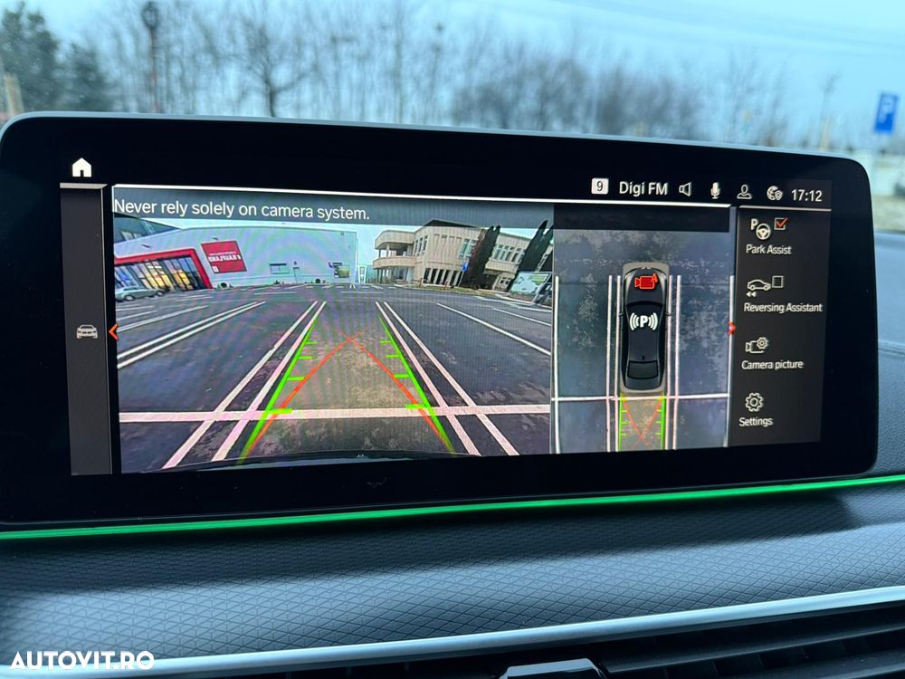 BMW Seria 5 530d xDrive AT MHEV - 9