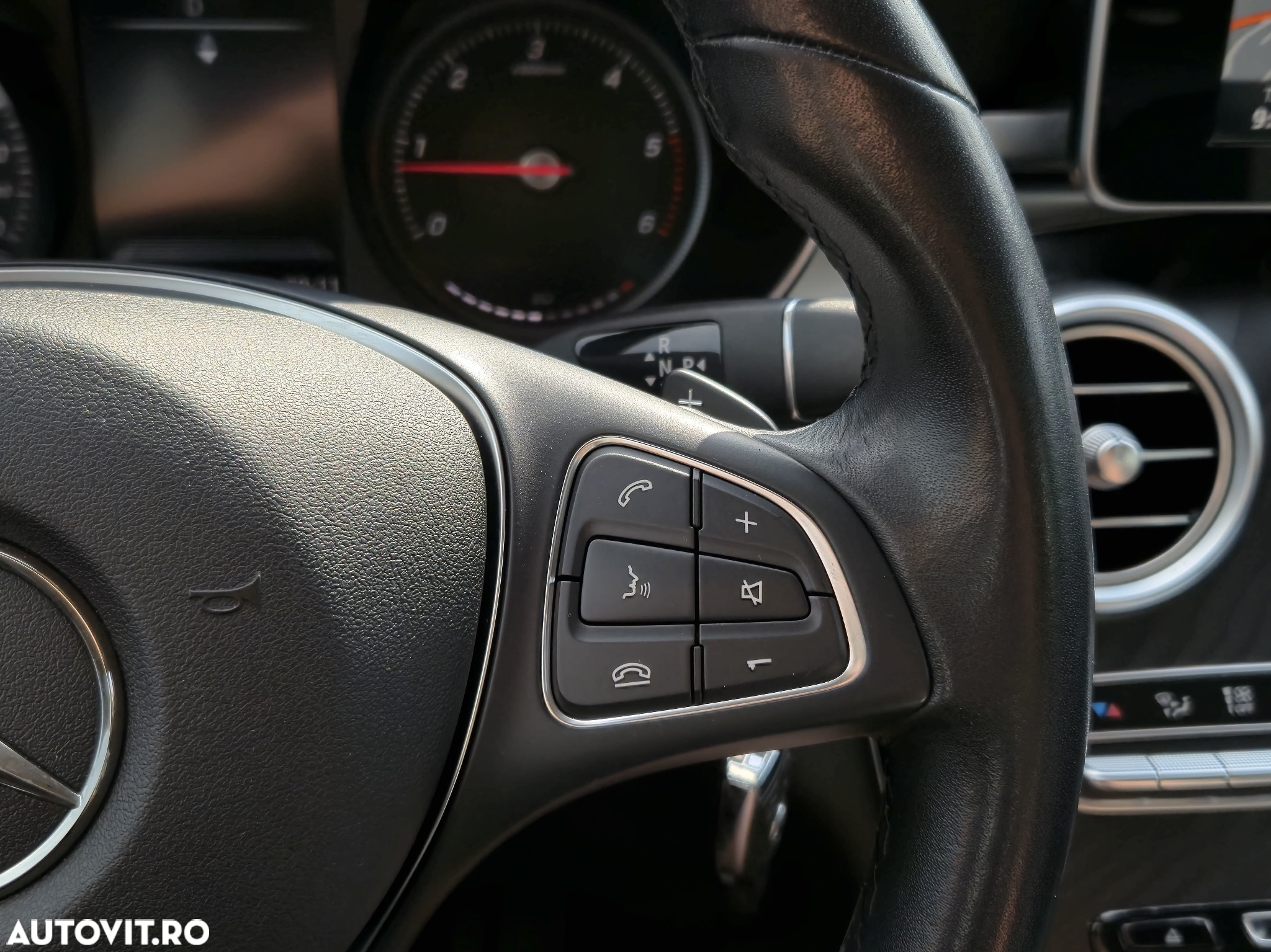 Mercedes-Benz GLC 220 d 4Matic 9G-TRONIC Exclusive - 30