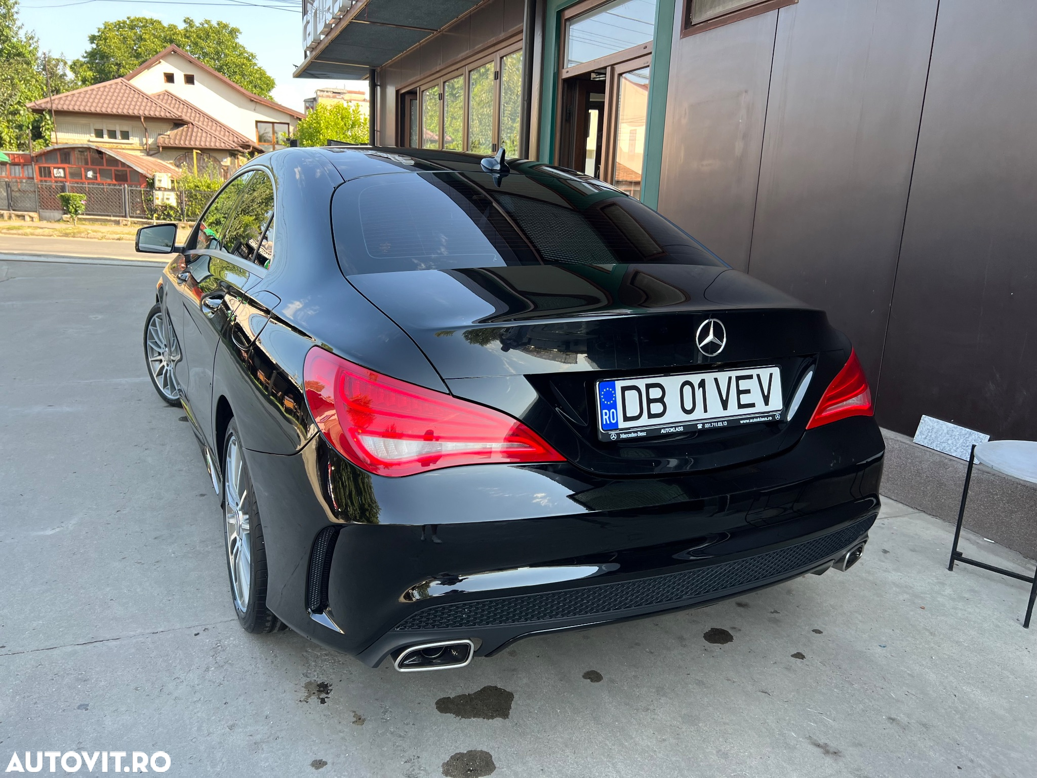 Mercedes-Benz CLA 220 d 7G-DCT AMG Line - 4