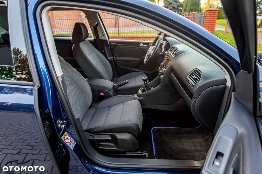 Volkswagen Golf 1.6 Highline - 24