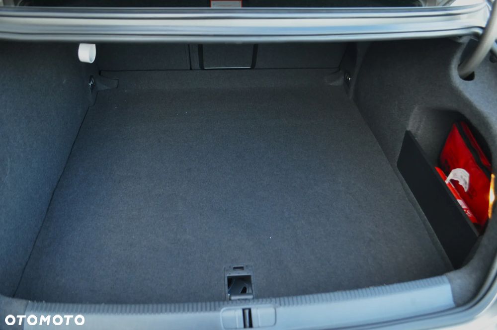 Volkswagen Passat CC - 10