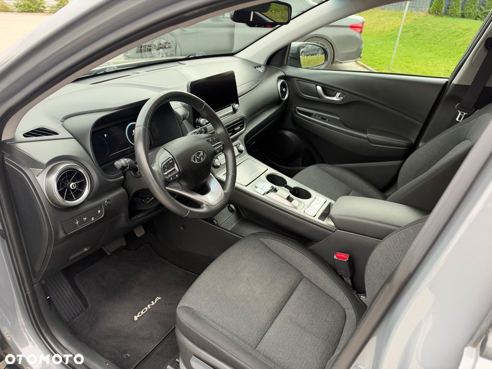 Hyundai Kona 64kWh Modern - 11