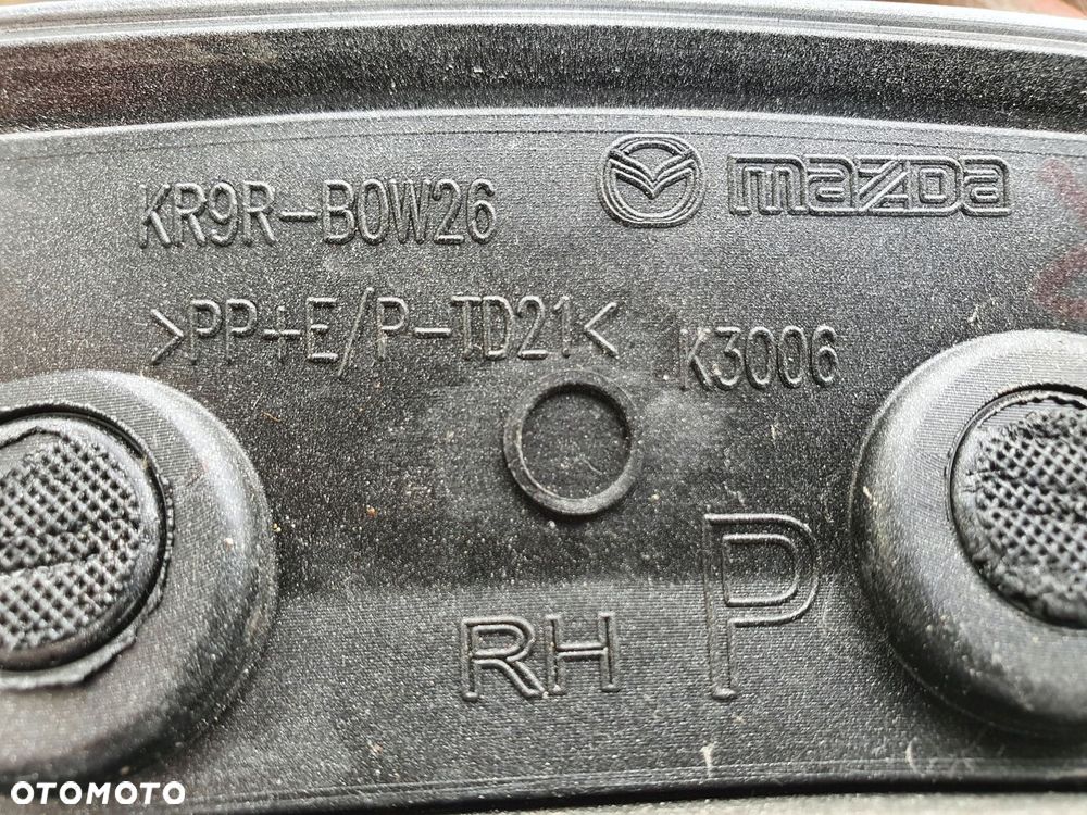 Błotnik prawy  listwa Mazda CX-60 rok 22- - 10