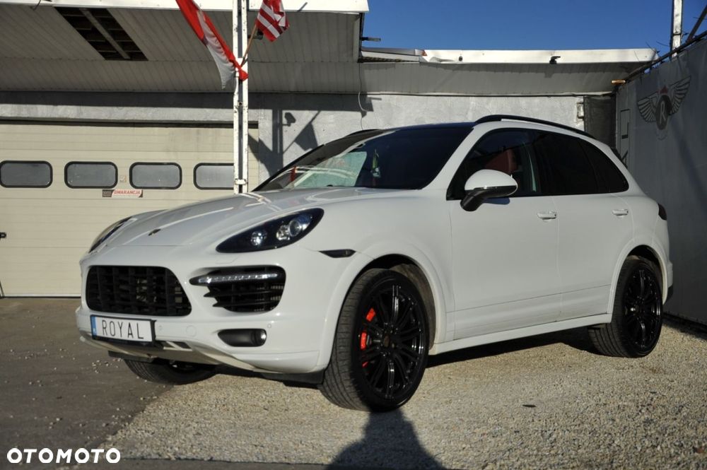 Porsche Cayenne - 4