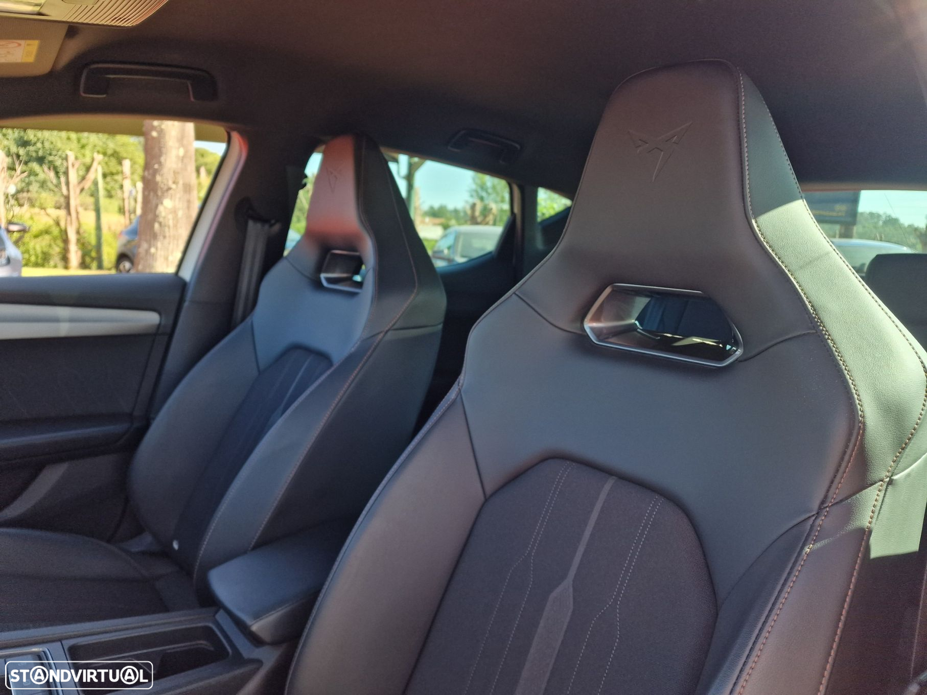 Cupra Leon 1.4 e-Hybrid DSG - 11