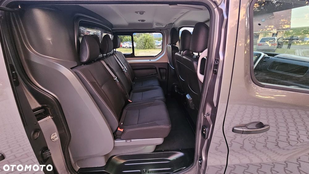 Renault Trafic Grand 2.0 dCi EDC - 21