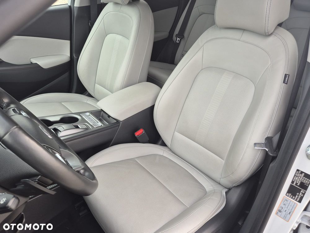Hyundai Kona - 30