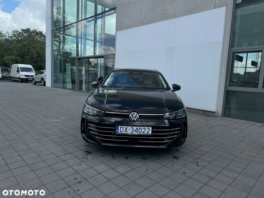 Volkswagen Passat - 4