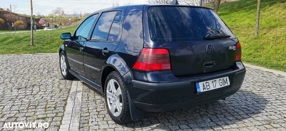 Volkswagen Golf - 17