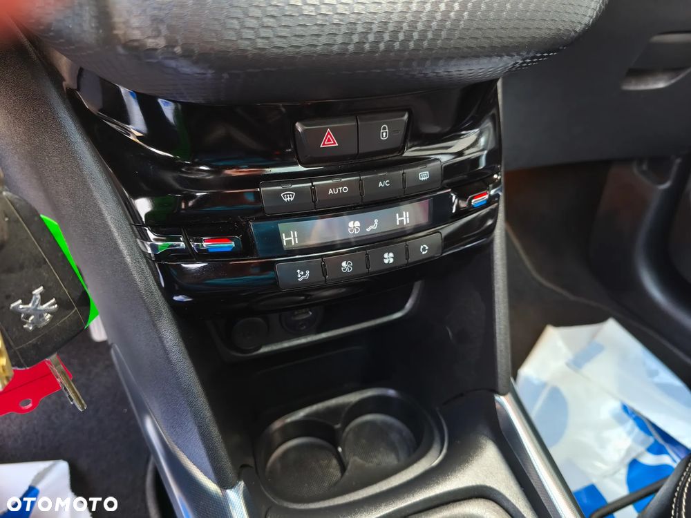 Peugeot 2008 1.2 VTi Allure - 16