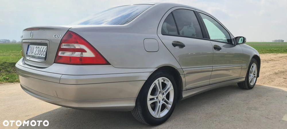 Mercedes-Benz Klasa C 200 T CDI Classic - 4