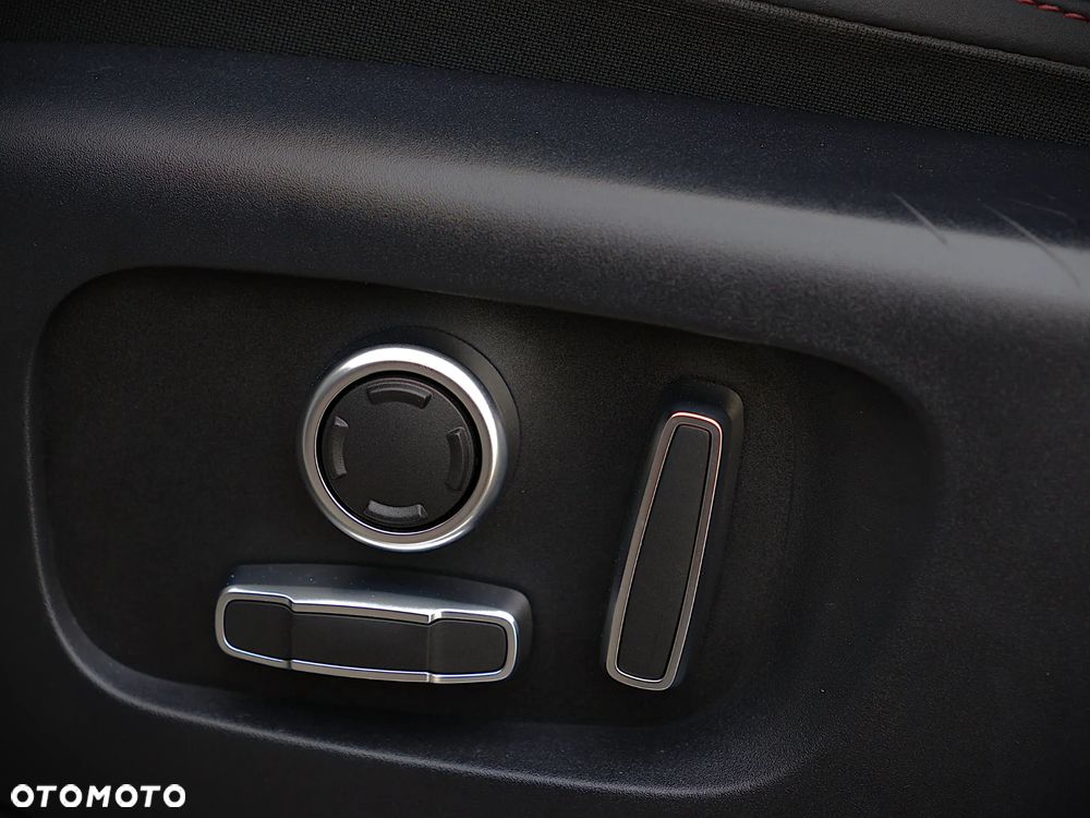 Land Rover Discovery Sport 2.0 D180 R-Dynamic - 29