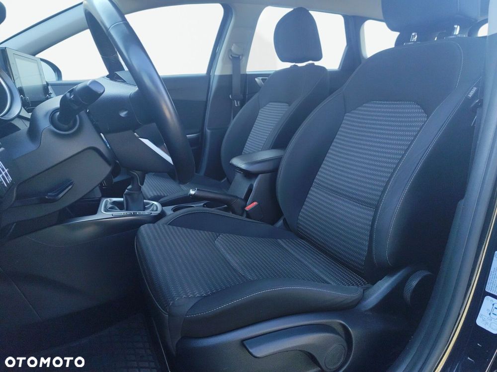 Kia Ceed - 10