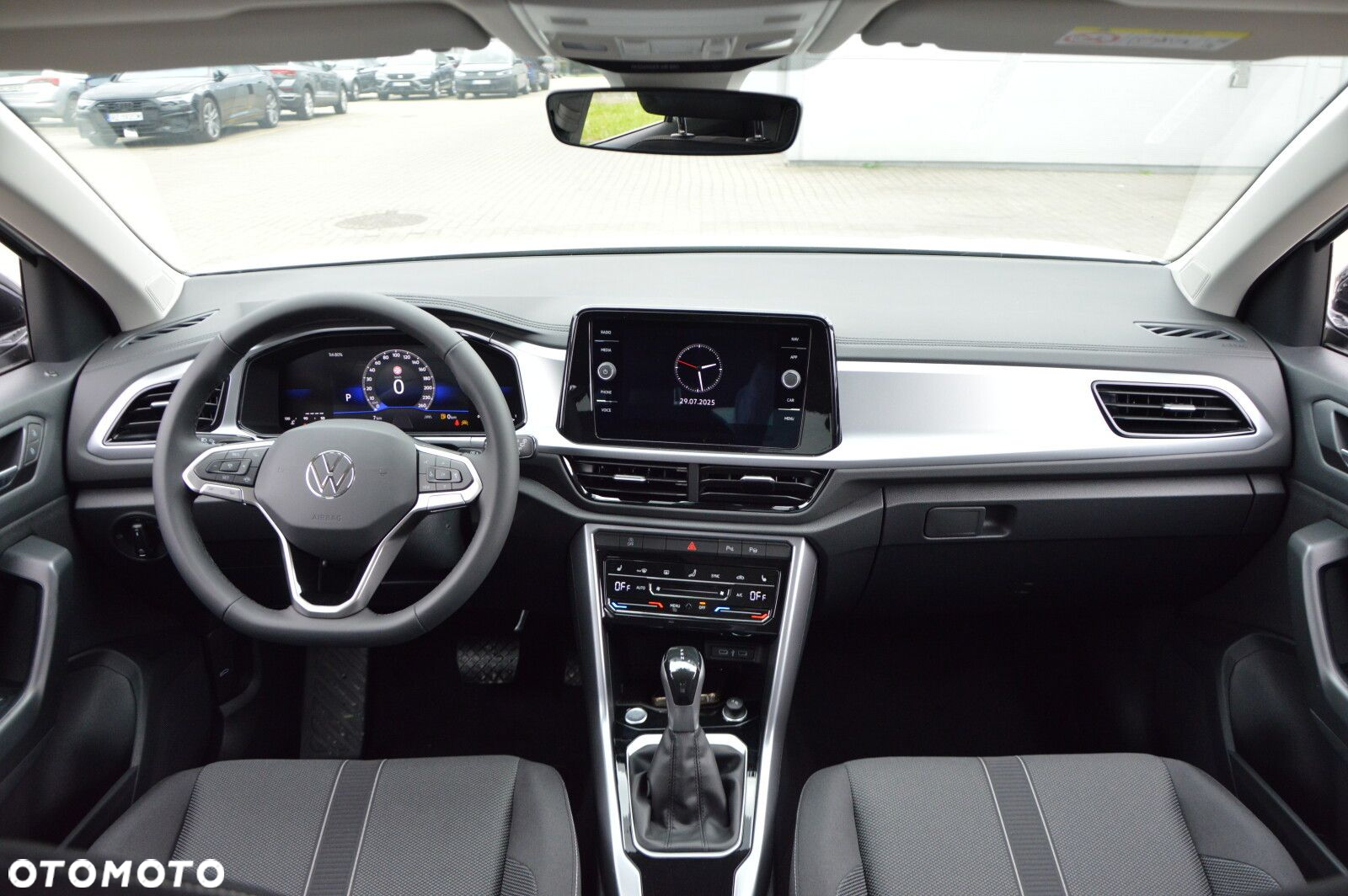 Volkswagen T-Roc - 11