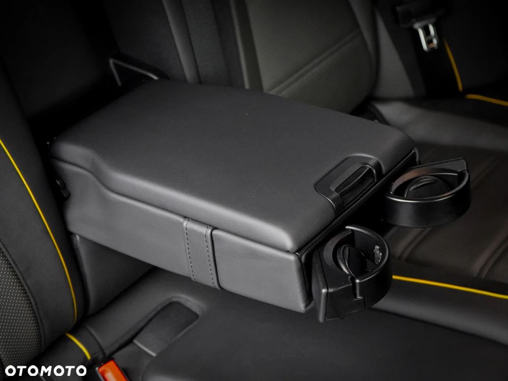 Mercedes-Benz Klasa E AMG 63 S 4Matic+ AMG Speedshift MCT-9G Final Edition - 37