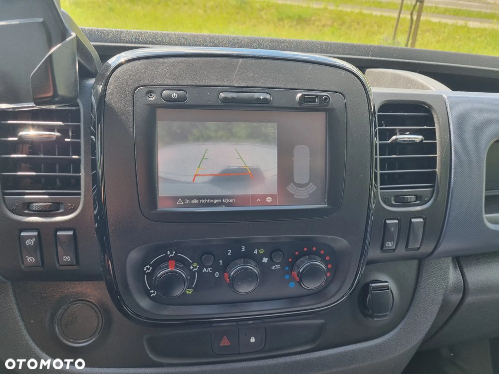 Renault Trafic - 14