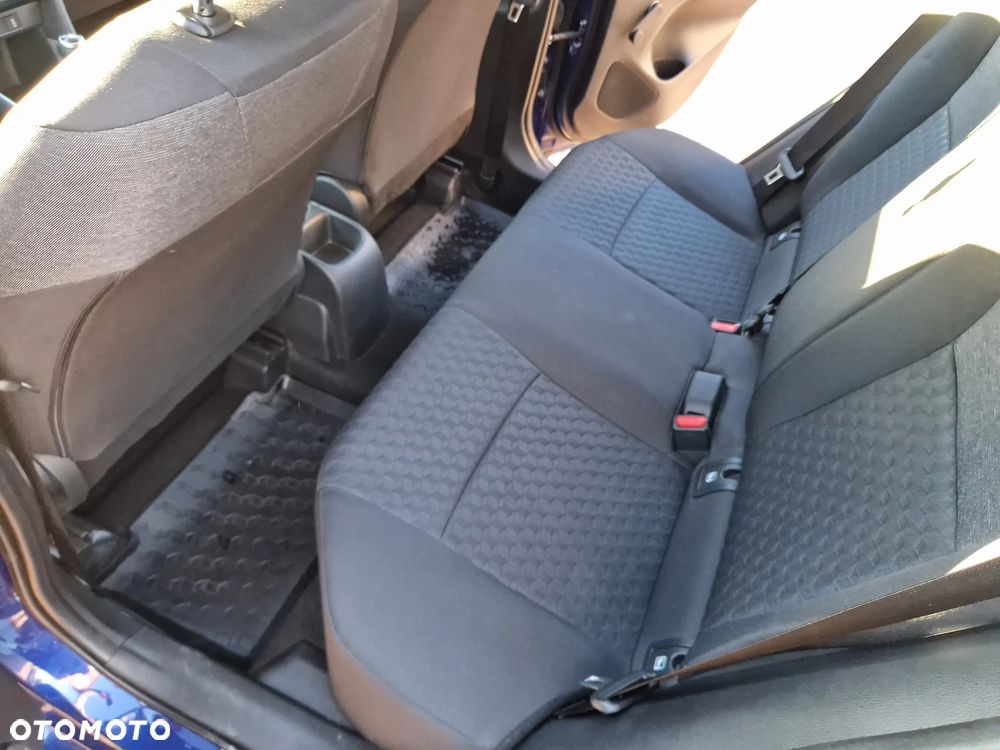 Toyota Yaris 1.5 Comfort - 17
