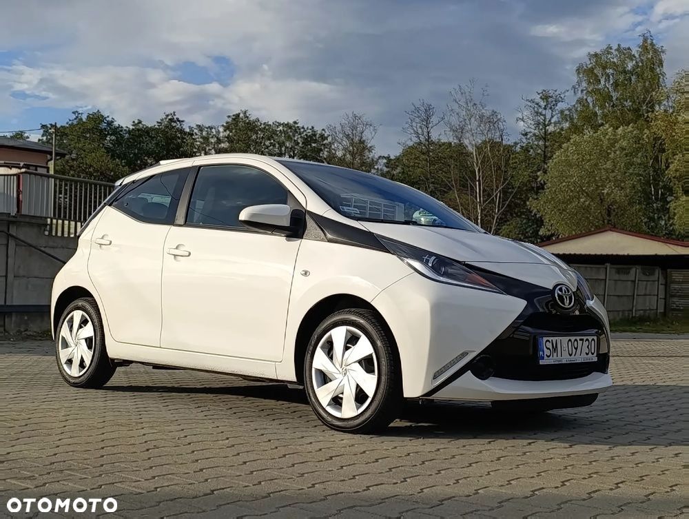Toyota Aygo x-play - 30