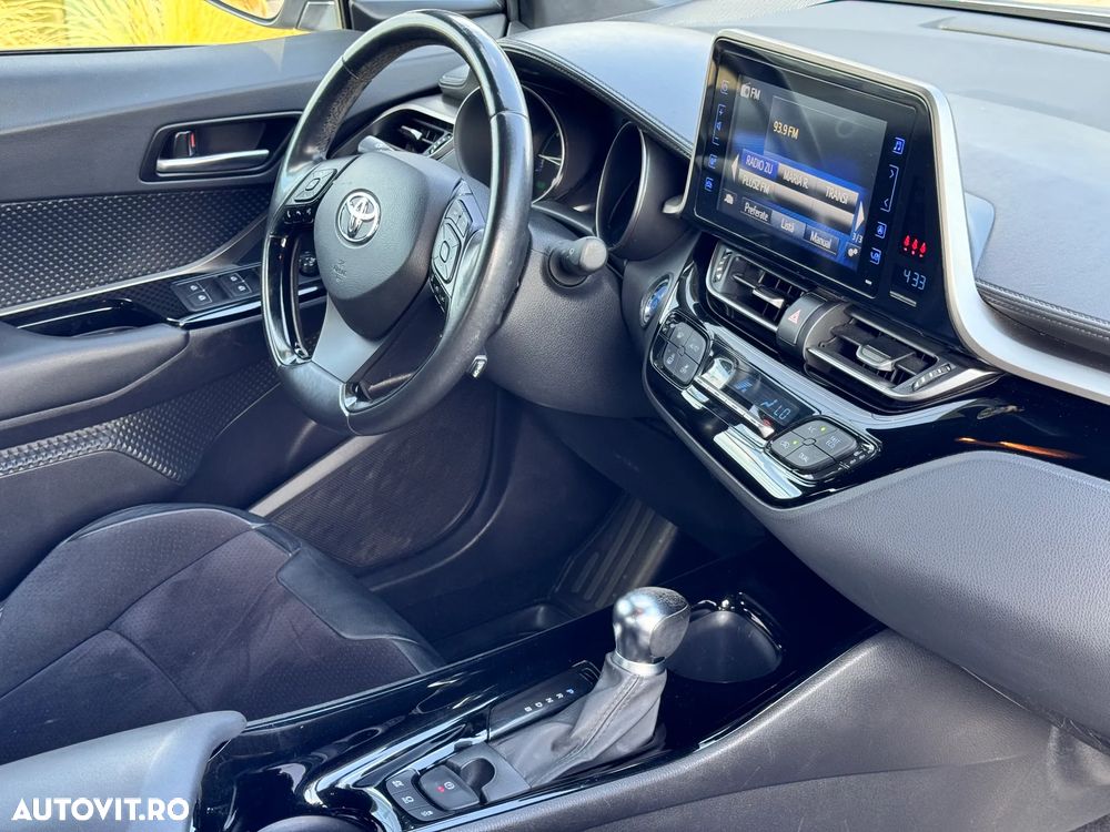 Toyota C-HR Style Selection - 21